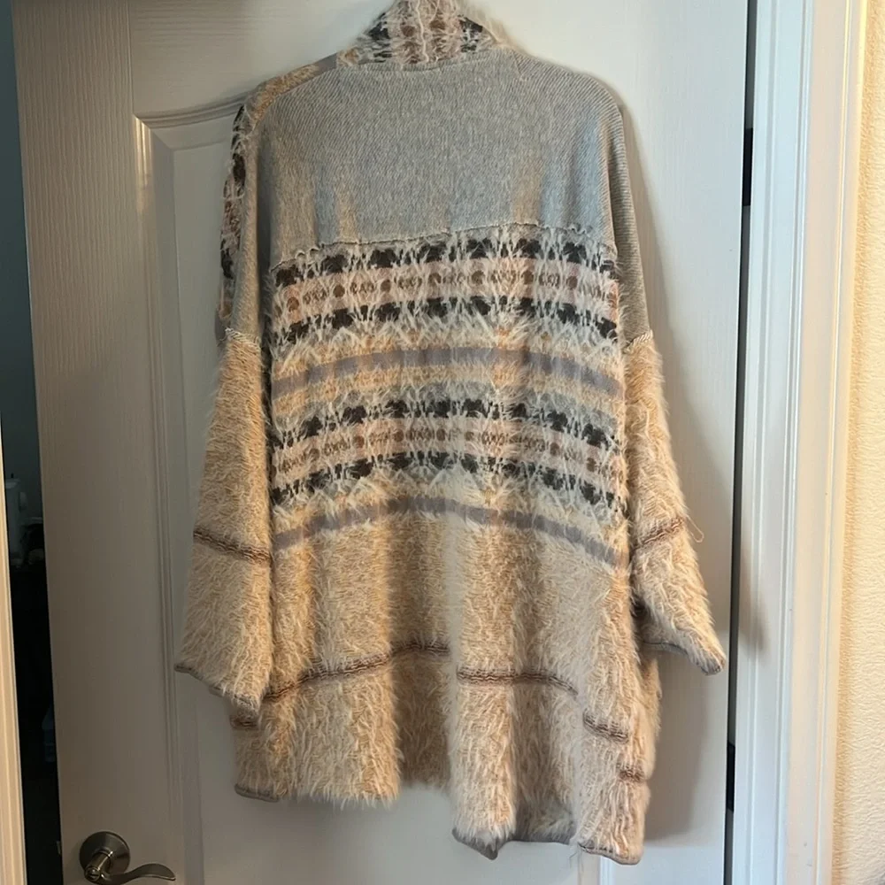 FREE PEOPLE fair weather fuzzy oversized cardigan - Picture 5 of 7